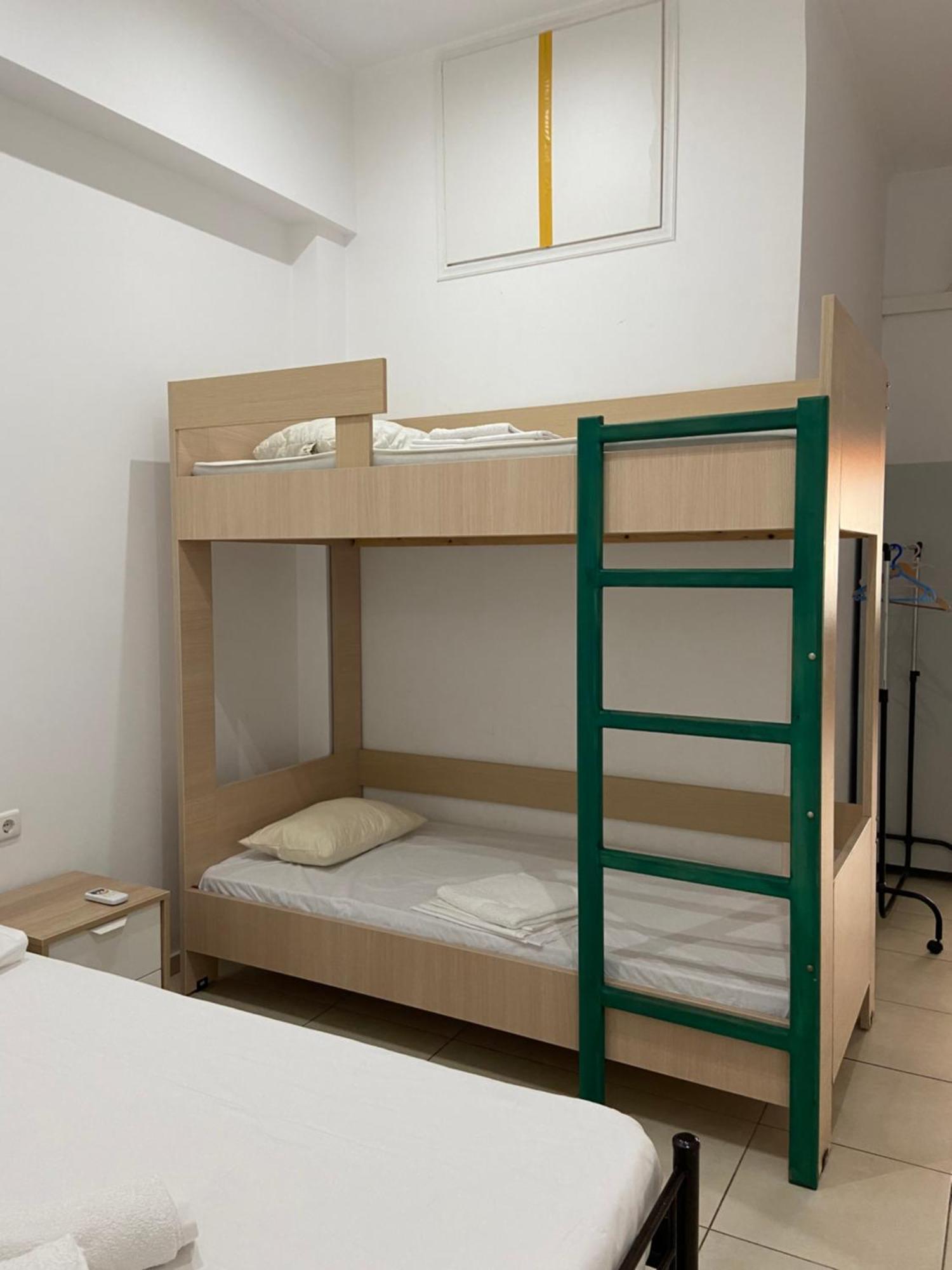 Sisifou Hostel Corinth Luaran gambar